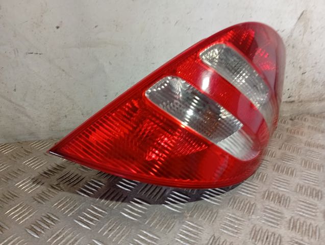 A1698200464 Piloto trasero derecho comprar Girona
