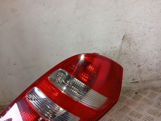 A1698200464 MERCEDES Piloto trasero derecho comprar Alcalá