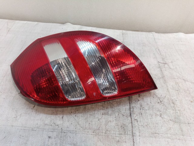 Piloto trasero derecho A1698200464R MERCEDES
