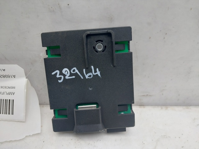 Antena de tiburón Mercedes A  (2004-2012)