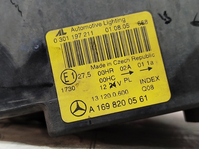 A1698200561 Faro izquierdo  disponible Málaga