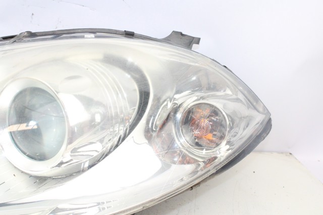 A1698200561 Faro izquierdo  en stock Sabadell