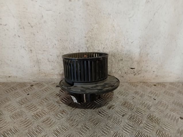 A1698200642 Motor del ventilador del calefactor  disponible Utrera