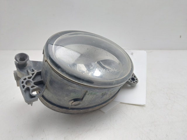 A1698201656 MERCEDES Faro antiniebla derecho  disponible Ourense
