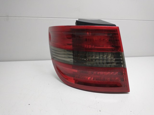 A1698202364 Piloto trasero exterior izquierdo  en stock Granada