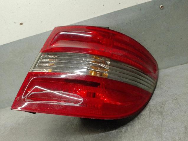 A1698202464 Piloto trasero exterior derecho  comprar en Zaragoza