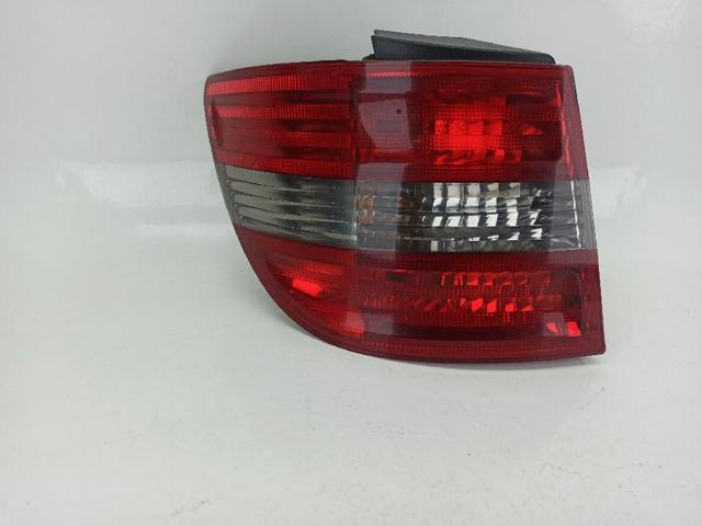 Piloto trasero exterior izquierdo A1698202564 MERCEDES