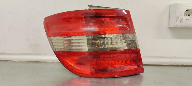 A1698202564 Piloto trasero exterior izquierdo  en stock Castellón
