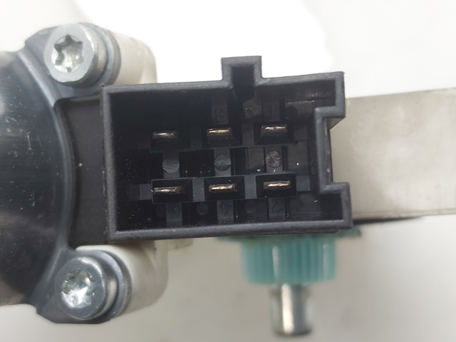 A1698204342 Motor del elevalunas de la puerta delantera izquierda  comprar en Zaragoza