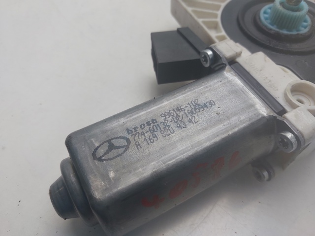 A1698204342 Motor del elevalunas de la puerta delantera izquierda  comprar en Pontevedra
