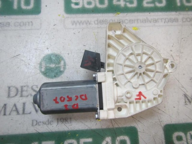 MERCEDES A1698204342 Motor del elevalunas de la puerta delantera izquierda  comprar en Ponferrada