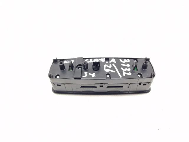 MERCEDES A1698206710 Unidad de control de elevalunas delantera izquierda  comprar en Ponferrada