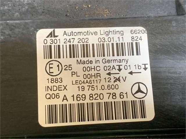 A1698207861 MERCEDES Faro derecho  comprar en Oviedo