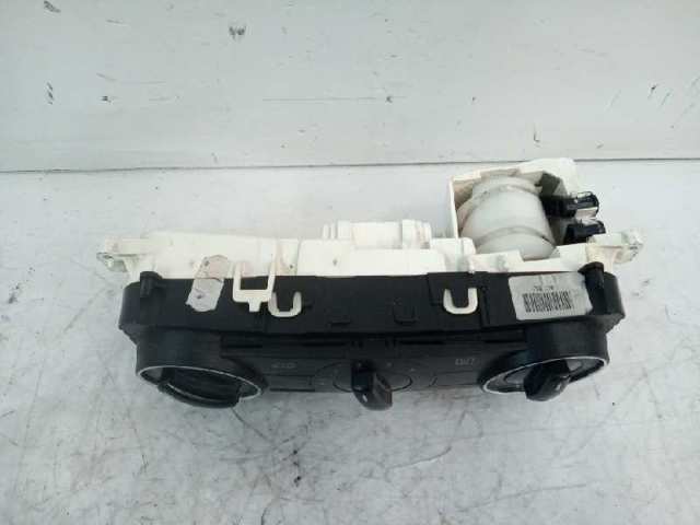 A1698301385 Unidad de control aire acondicionado  en stock Castellón