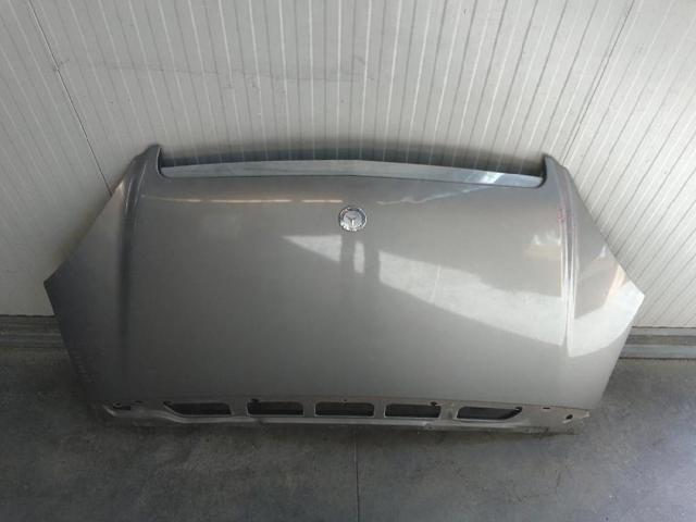 A1698800057 MERCEDES Capó  en stock Huelva