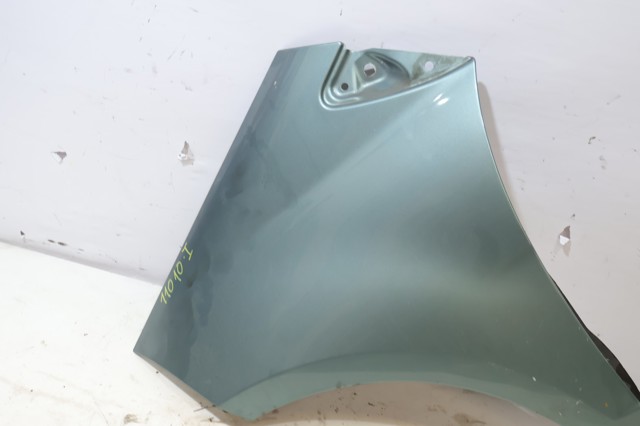 Aleta delantera izquierda para Mercedes A  (W169)