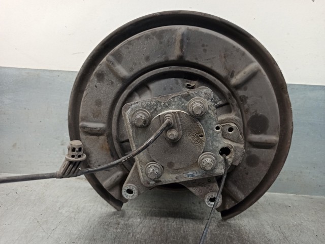 A1699810027 Cubo de rueda trasero  en stock Granada