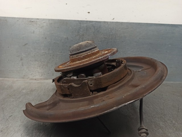 MERCEDES A1699810027 Cubo trasero  disponible Lugo