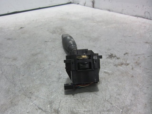 MERCEDES A1715402245 Conmutador izquierdo de la columna de dirección  en stock Valencia