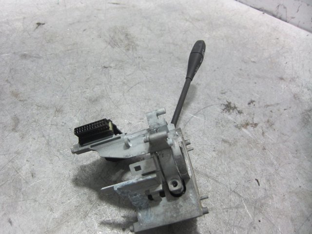 A1715402445 Interruptor de control de crucero  en stock Sabadell