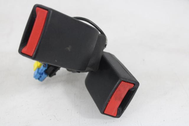 A1768600469 MERCEDES Cinturón de seguridad trasero derecho comprar Madrid