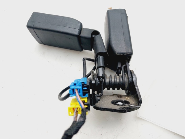 A1768600469 MERCEDES Cinturón de seguridad trasero derecho comprar Alcalá