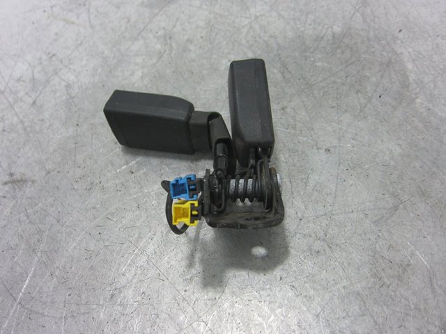 MERCEDES A1768600469 Cinturón de seguridad trasero derecho comprar Tarragona