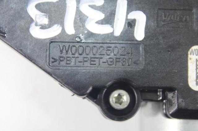 MERCEDES A1769066300 Motor limpiaparabrisas, trasera  en stock Salamanca