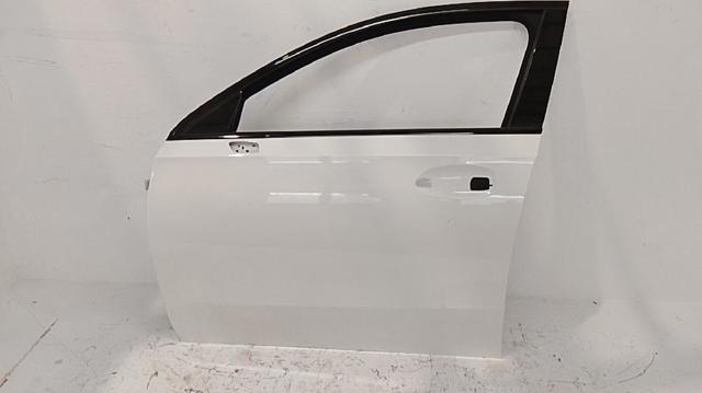 Puerta del conductor Mercedes A  (V177)
