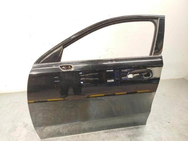 Puerta delantera derecha A1777200700 Mercedes