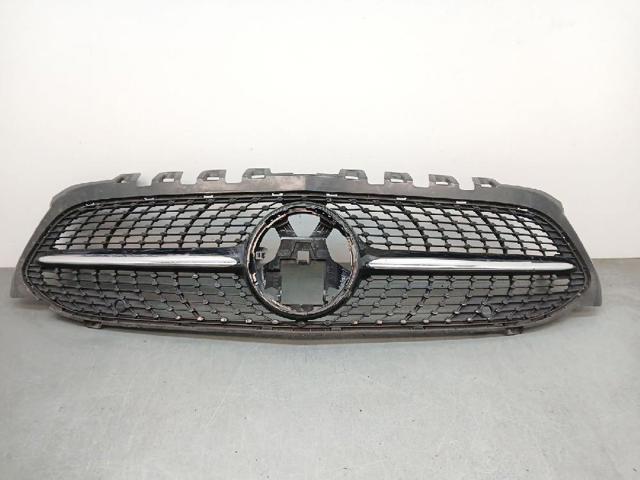 Rejilla de radiador Mercedes A  (W177)