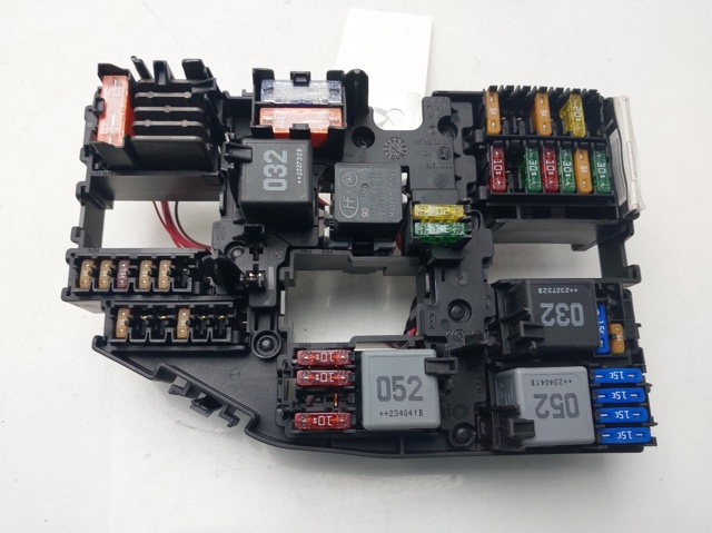 Caja de fusibles para Mercedes A V177