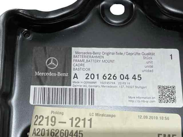 A2016260445 Mercedes