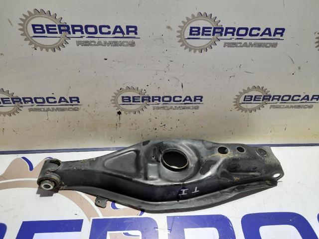 A2023500206 MERCEDES Brazo inferior trasero izquierdo/derecho  comprar en Jaén