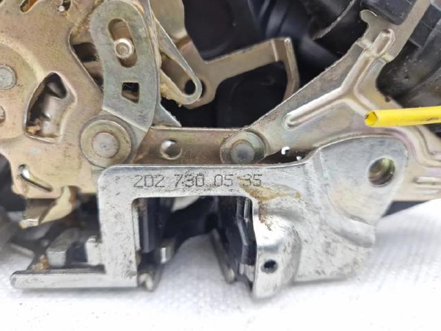 MERCEDES A2027300535 Cerradura de puerta trasera izquierda  disponible Lugo