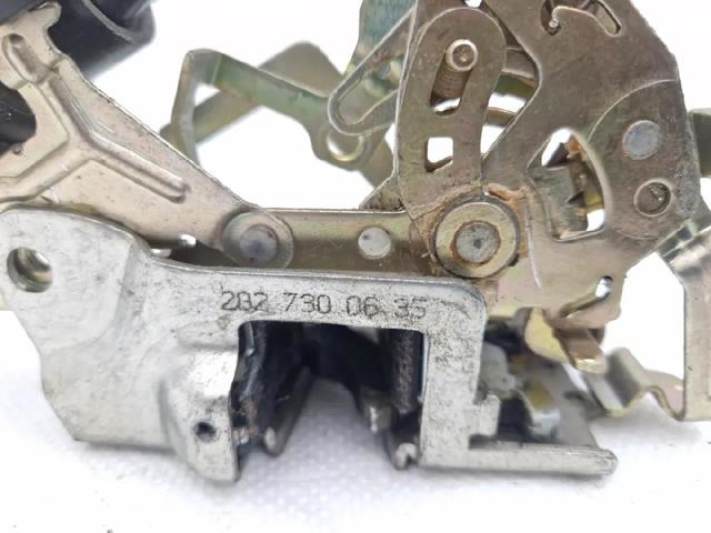 MERCEDES A2027300635 Cerradura de la puerta trasera derecha  en stock Valencia