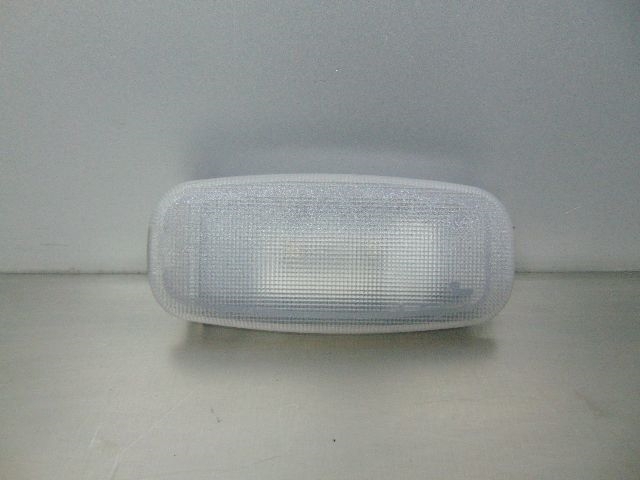 MERCEDES A2028200401 Luz interior trasera  disponible Valladolid