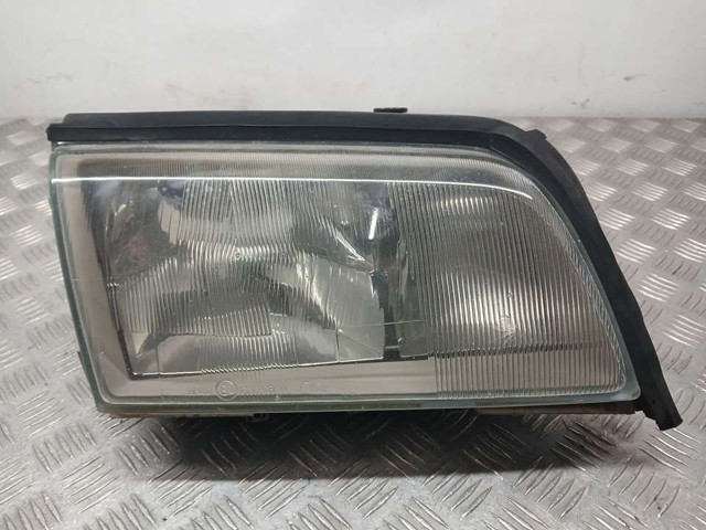 Faro delantero derecho Mercedes C  desde 75,50 €