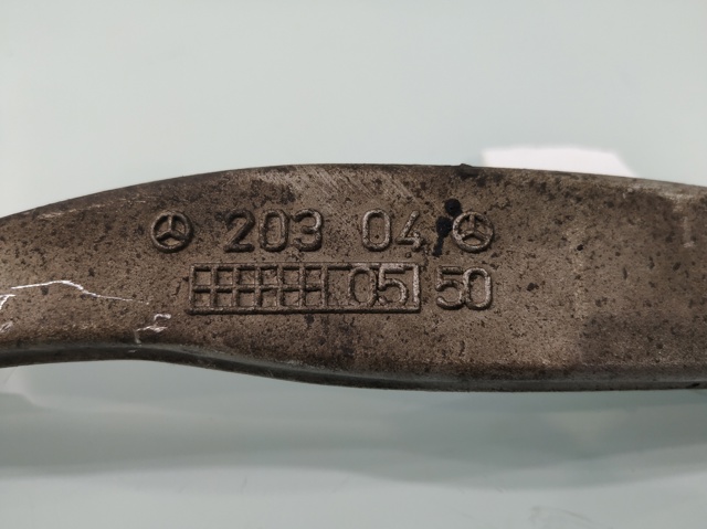 A2033331014 MERCEDES Buje del brazo de suspensión delantero superior  en stock Gandía