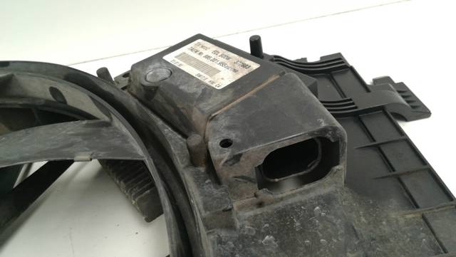 A2035000293KZ MERCEDES Difusor del radiador de refrigeración con motor y hélice  disponible Ourense