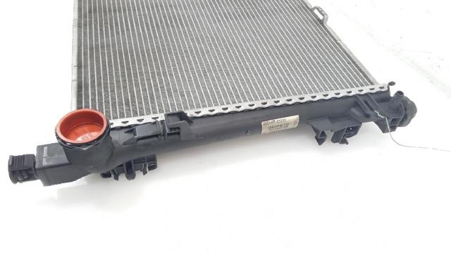 A2035000603 Radiador de refrigeración del motor  disponible Burgos