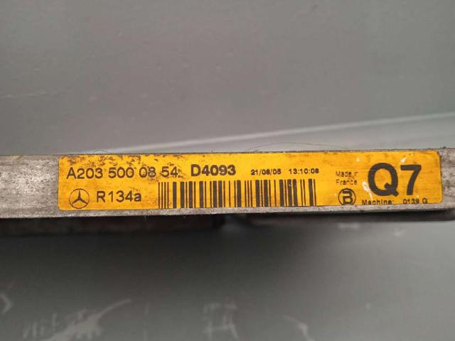 A2035000854 Condensador de aire acondicionado  disponible Utrera