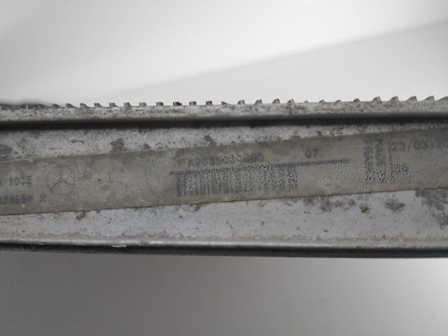 A2035001003 Radiador de refrigeración del motor  disponible Utrera