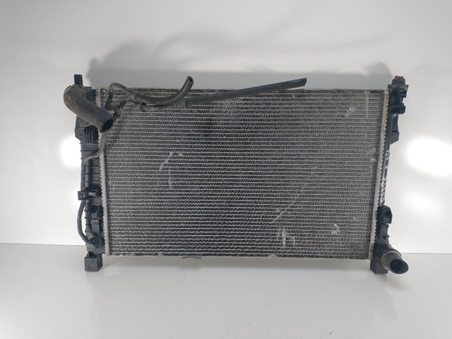 A2035001003 Radiador de refrigeración del motor  comprar en Zaragoza