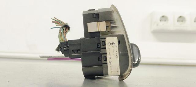 MERCEDES A2035450604 Interruptor de luces en el tablero  comprar en Ponferrada