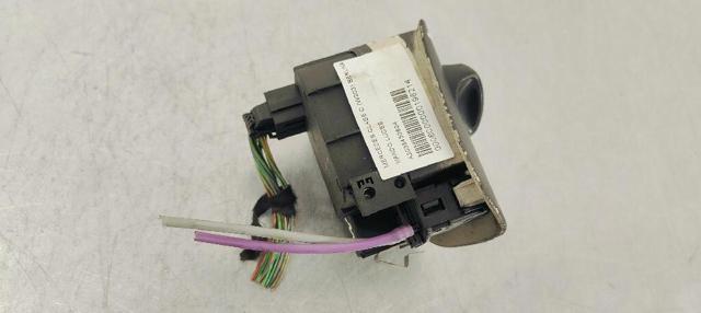 A2035450604 Interruptor de luces en el tablero  disponible Málaga