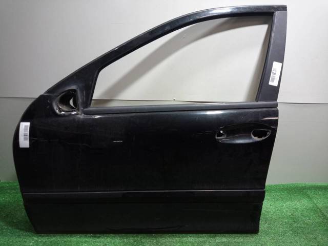 Puerta delantera izquierda A2037200105 Mercedes