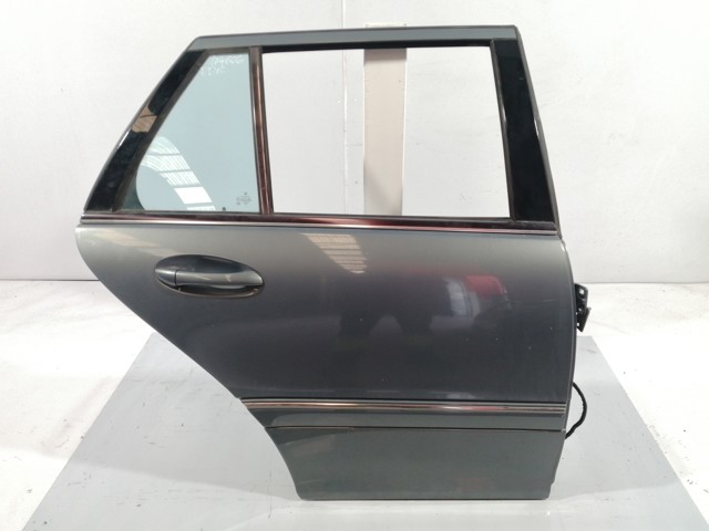 Puerta trasera derecha A2037301205 Mercedes