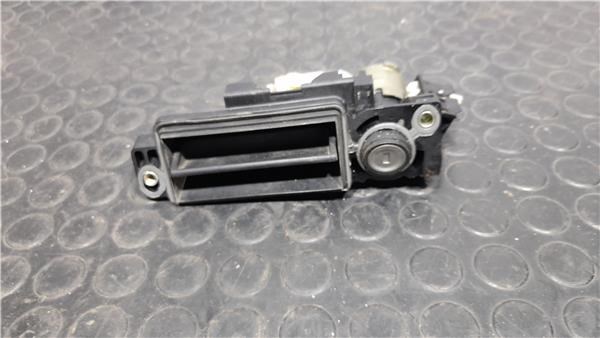 A2037500093 Tirador de puerta de maletero exterior  en stock Sabadell
