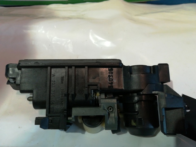 A2037500693 MERCEDES Tirador de puerta de maletero exterior comprar Alcalá